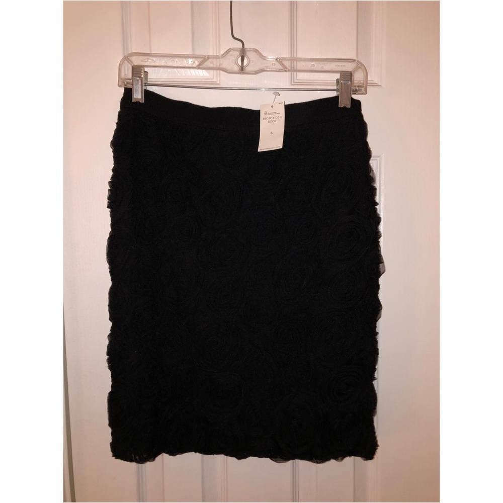 NWT Banana Republic Rose Detail Skirt